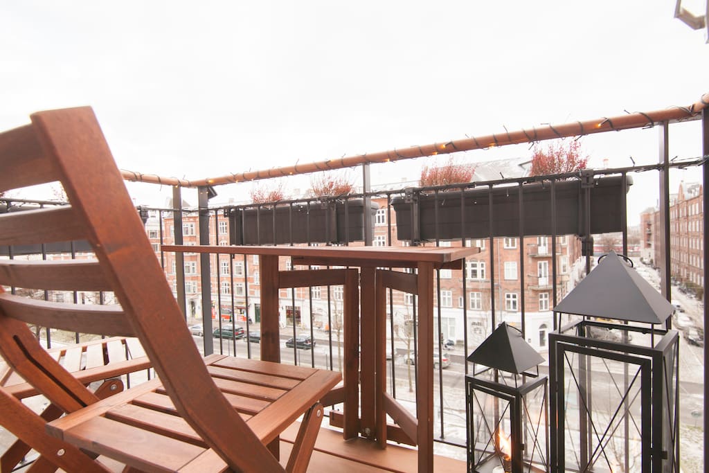 The balcony facing the street.