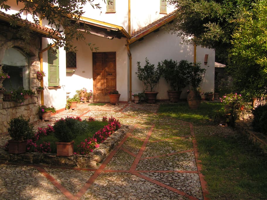 esterno area giardino