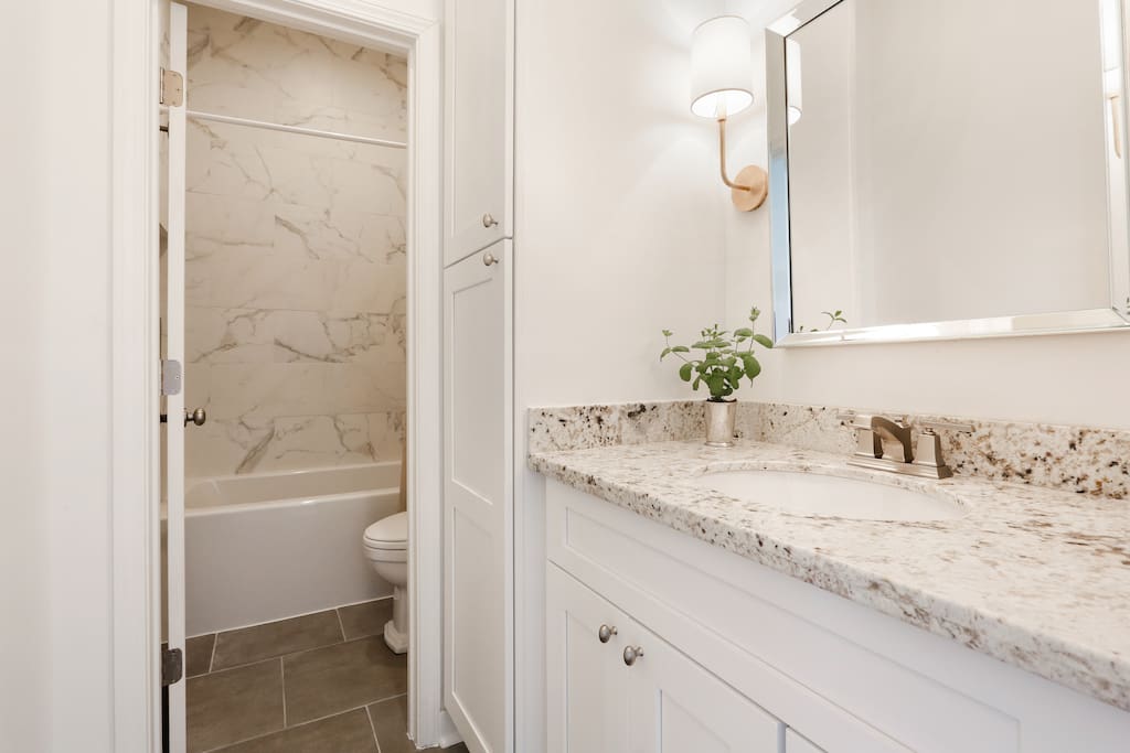 Full Bathroom