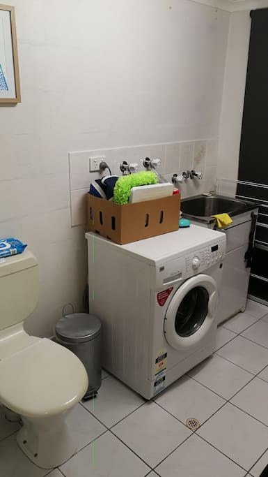 Laundry with WC
