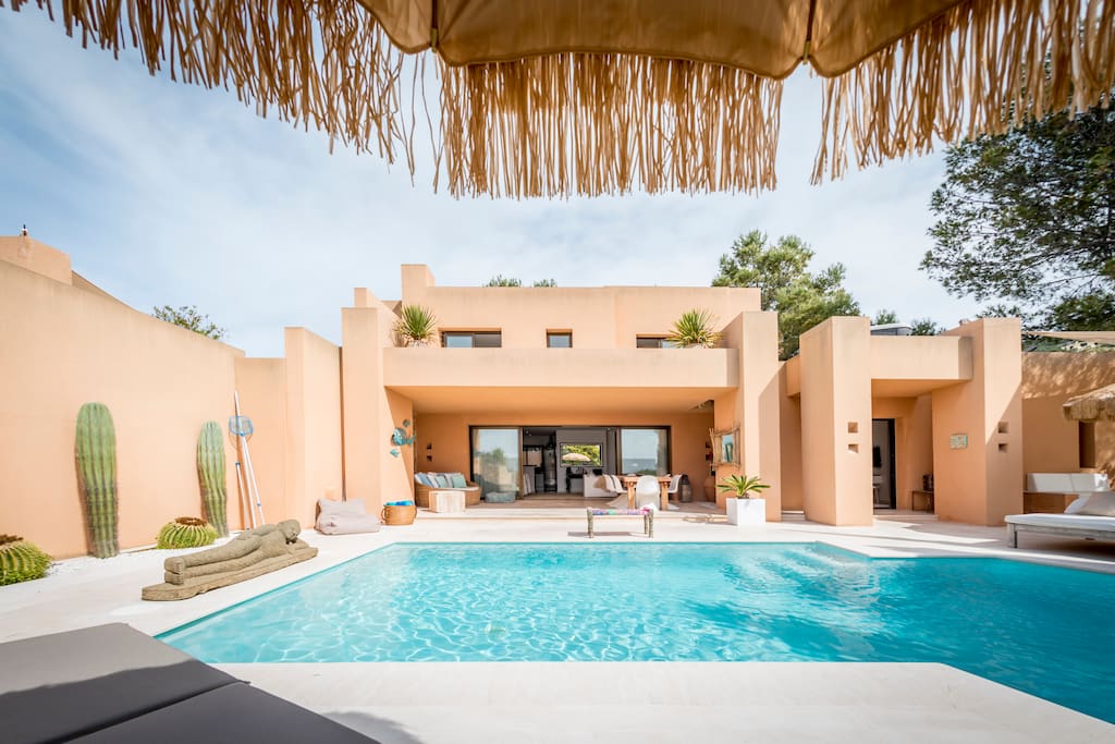 Rear view of villa.