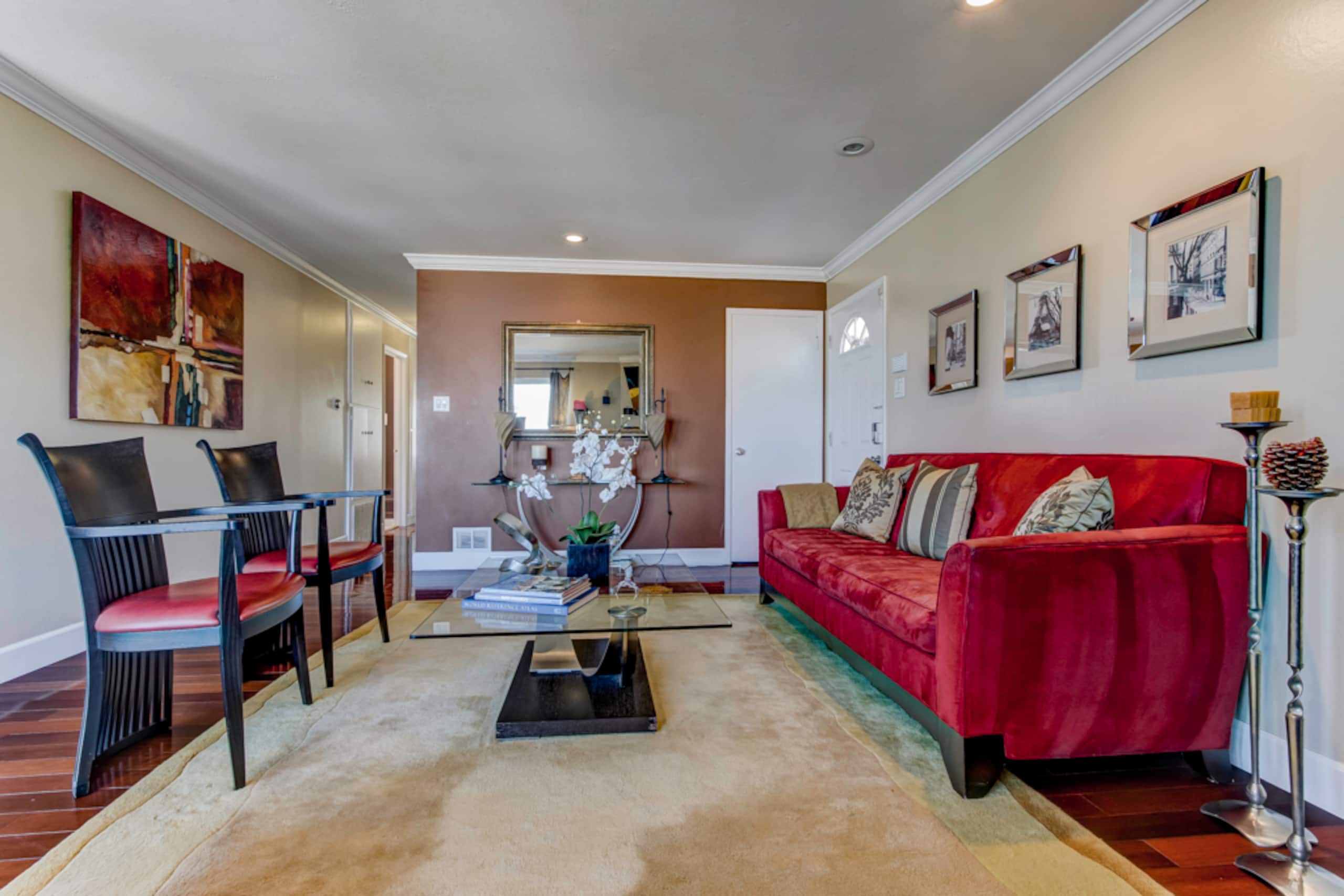 Home in Daly City · ★4.89 · 3 bedrooms · 3 beds · 2 baths - Image 5