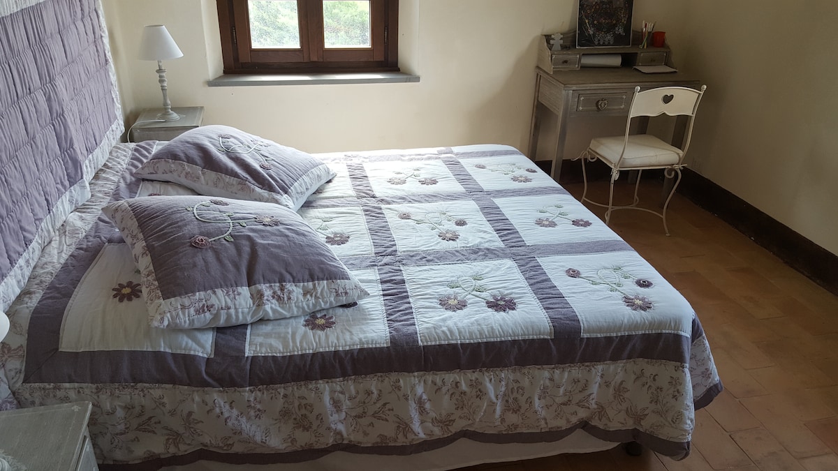 Tweede slaapkamer met tweepersoonsbed