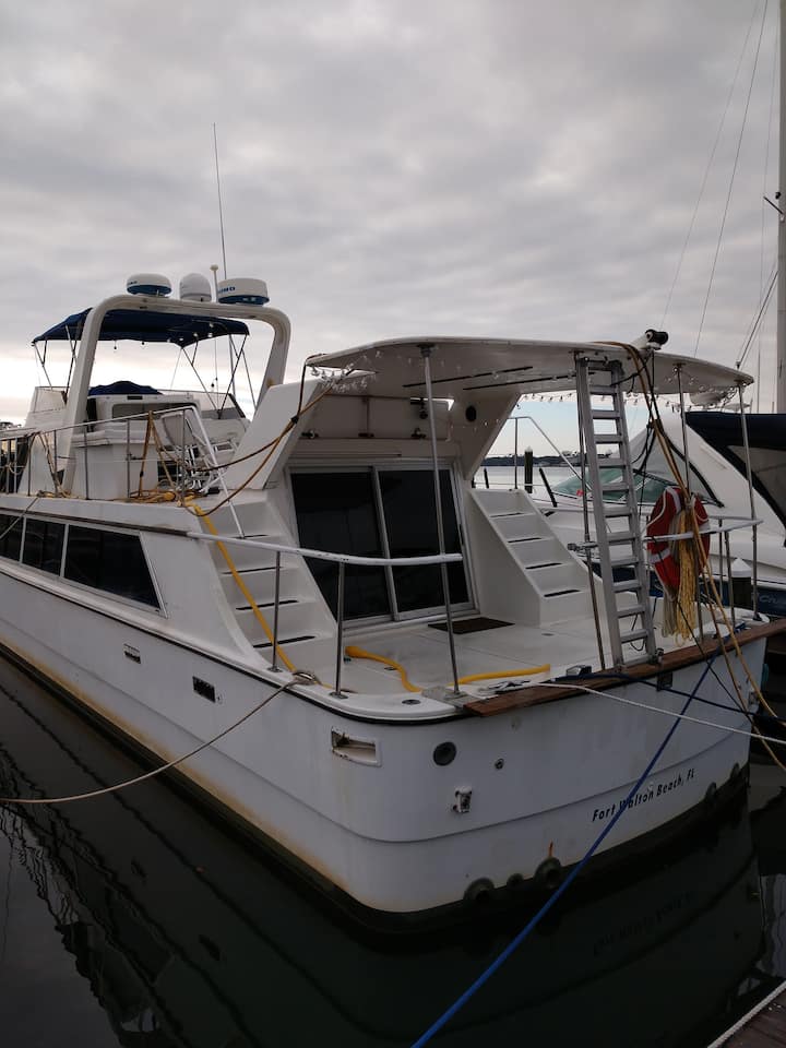 Sea Legs Overnight Stays 50 Boat Destin Fl Houseboats For Rent In Niceville Florida United States