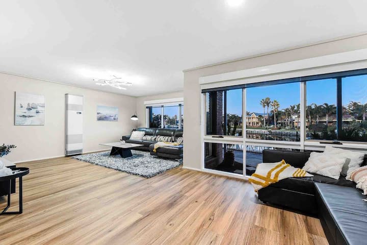 Waterfront Canal beach view + Private Jetty gallery image 5