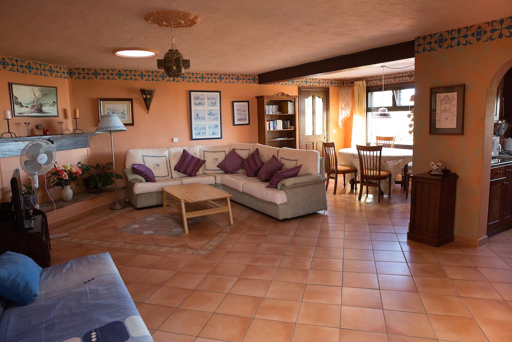 salle de séjour
___
living room
___
salon