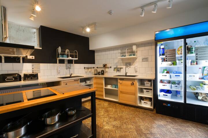 Dormitory Room in Quiet and Central Location