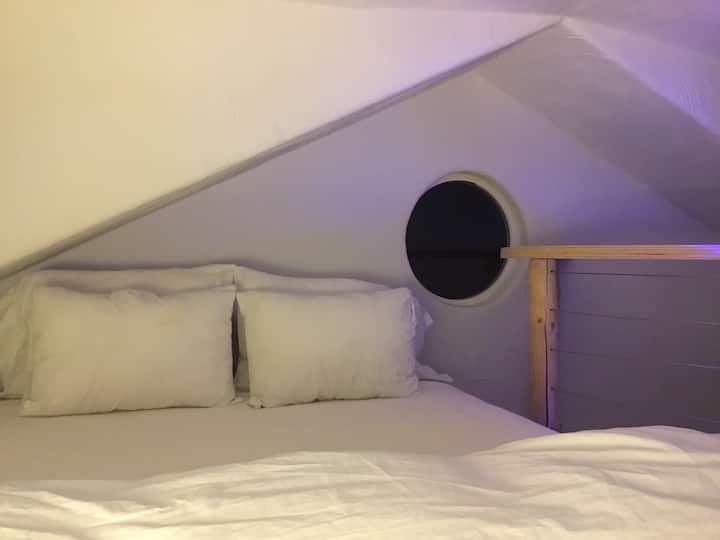 Evening slumber with fine linens