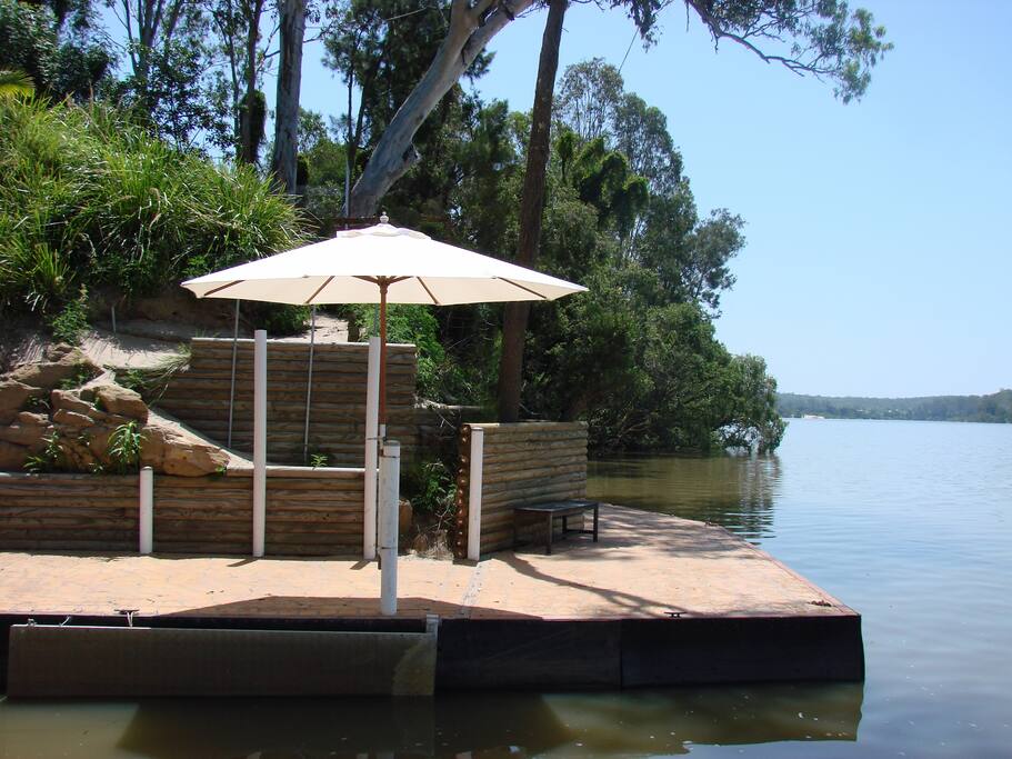 Wharf & boat ramp