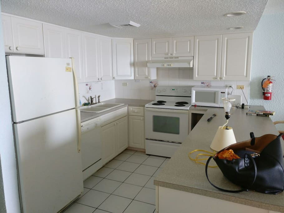 Fully equipped kitchen.