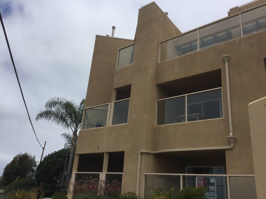 Smaller Patio on 2nd floor corner Ocean/Lagoon views