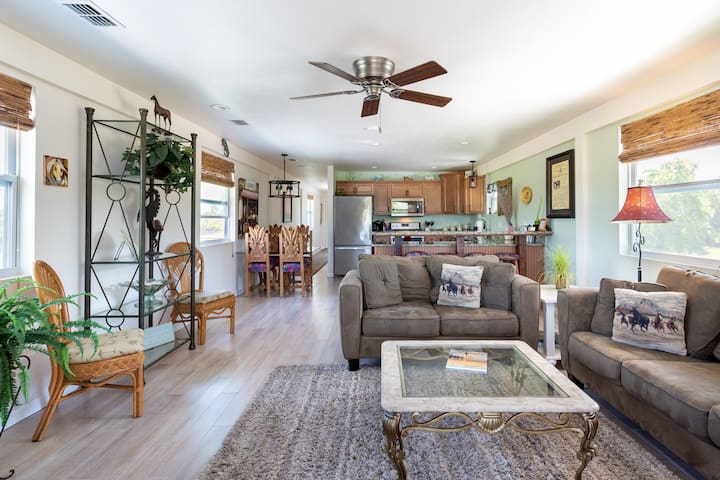 Moonshine Acres Tropical Horse Farm