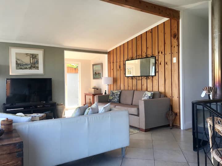 Private Oceanfront Oasis-sunset Views - Cartagena, Chile