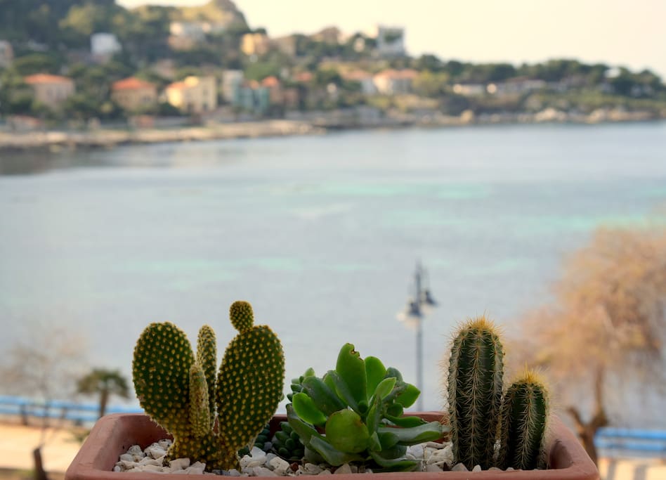 Vista mare dal terrazzo privato