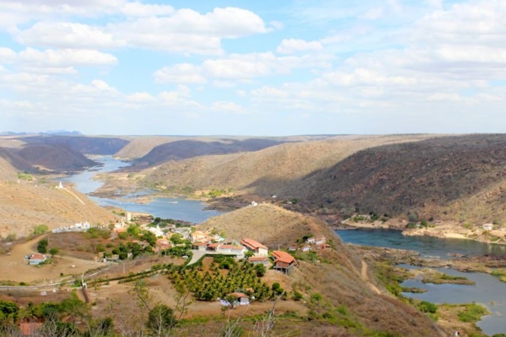 Mirante a 86 metros do Chalé Pitaya com vista para o Rio São Francisco e para o Centro Histórico de Piranhas/AL.