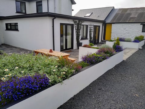 Dog-Friendly Family Coastal Stay near Dunseverick