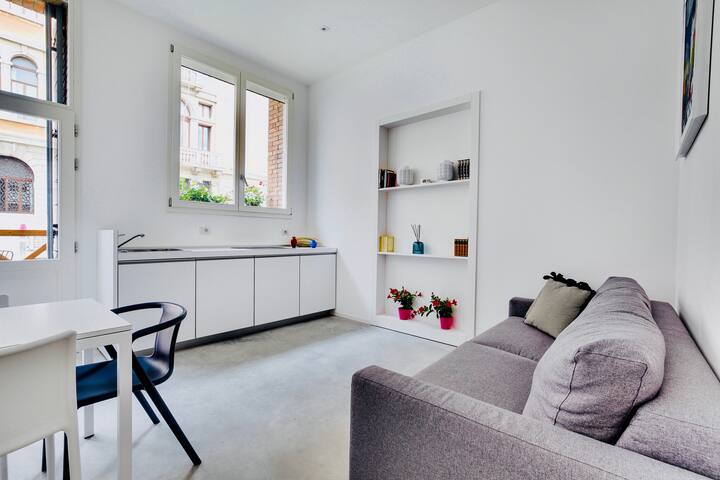 Terrace Luxury Loft, for 6 people gallery image 2