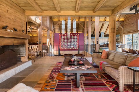 Passieu Farmhouse, prestigious home with spectacular volumes