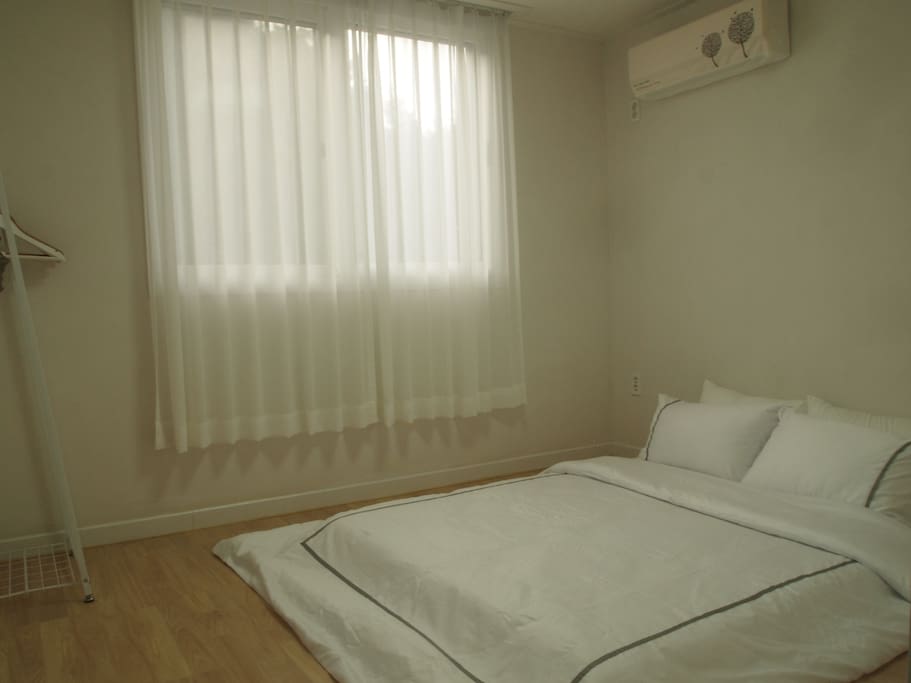 SECOND BED ROOM
