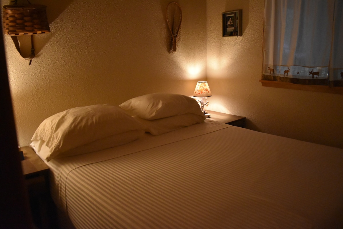 Малка 2 - ра спалня, двойно легло