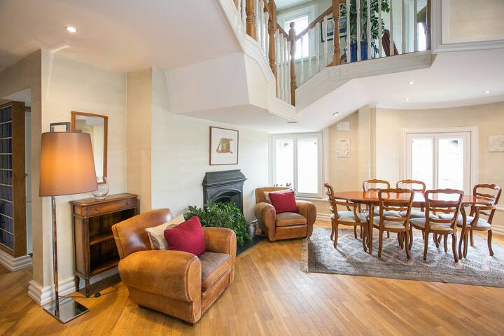 3 Bed Superb Penthouse overlooking OConnell Bridge gallery image 2