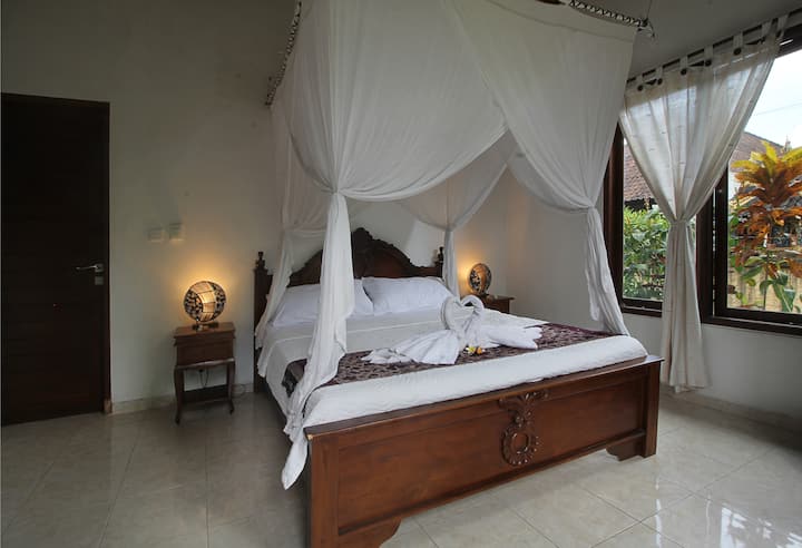 Спалня с двойно легло 