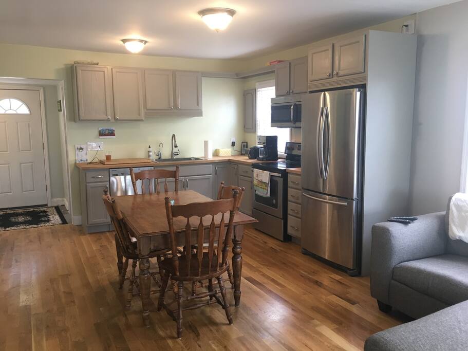 Kitchen with dining table. Seats 6.