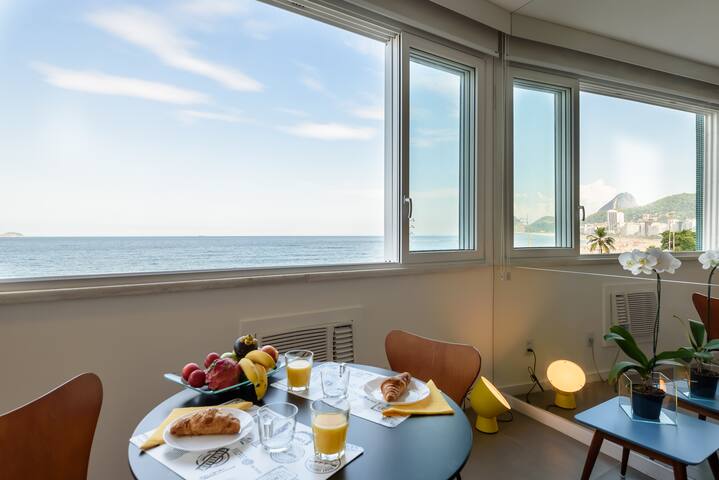 Copacabana Atlântica: sea front design flat