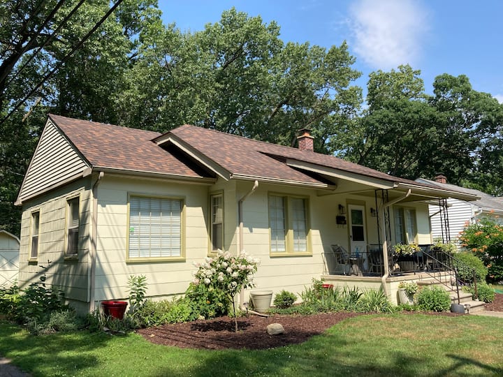 Charming Bungalow - Serenity Close To Everything. - Ferndale, MI