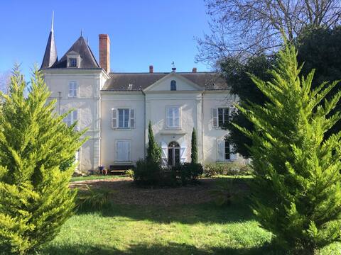Riverside mansion and close to a golf course