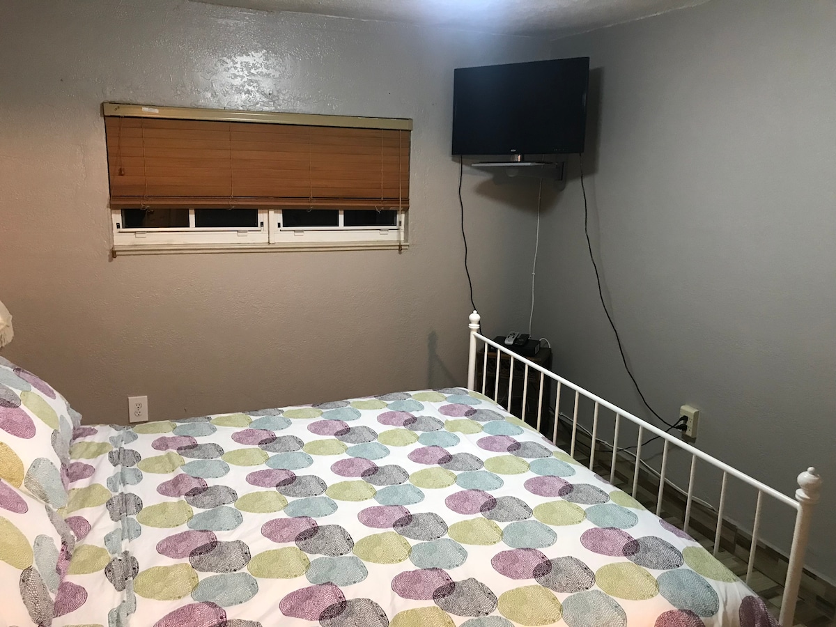 Голяма спалня с двойно легло