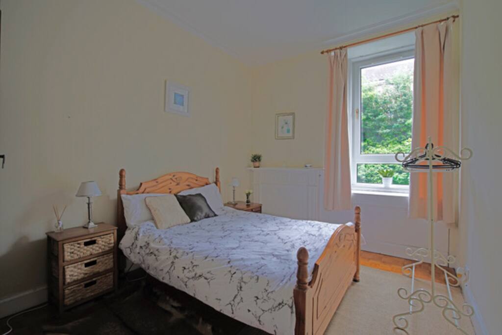 Tranquil bedroom