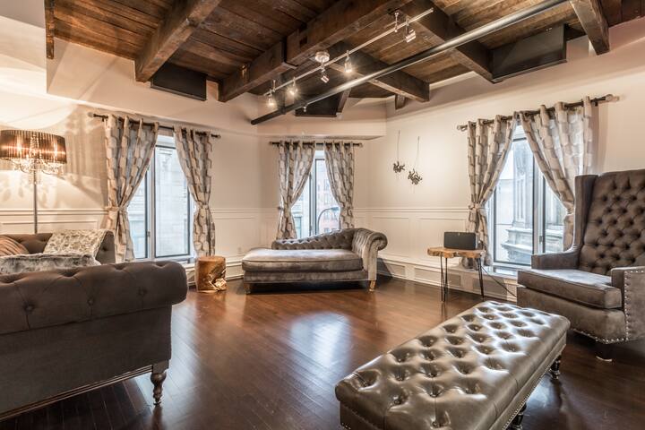 Mystical 2 Floor Penthouse Loft In Old Montreal gallery image 3