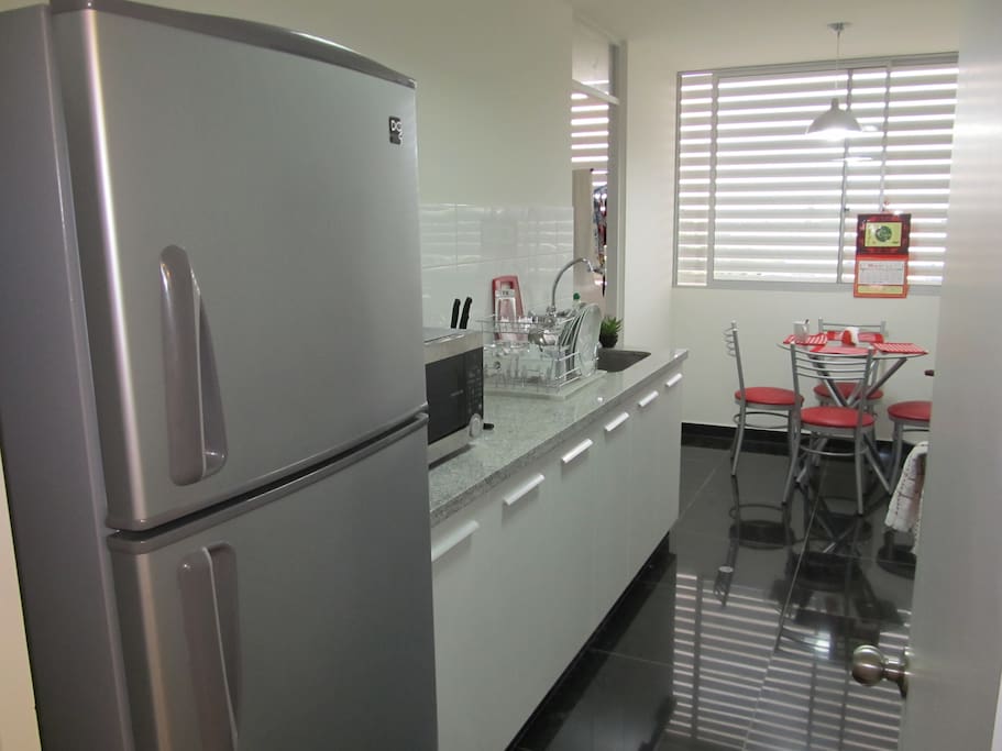 Refrigerador, Horno Microonda