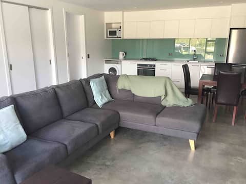 Top performing Airbnb: Mt Roy Retreat with beautiful mountain views in Otago