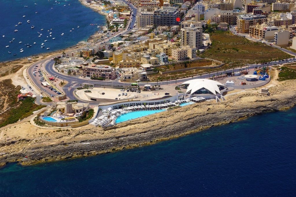 Aerial view of our location (apartment marked in red) - the best location you could opt for!