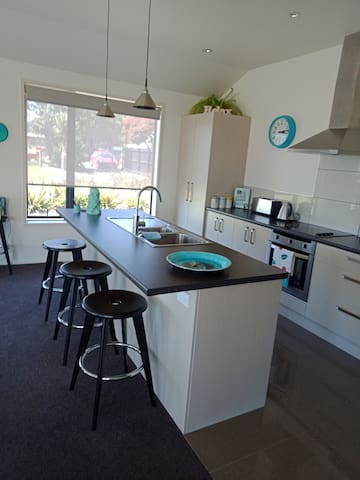 Sunny and spacious Townhouse