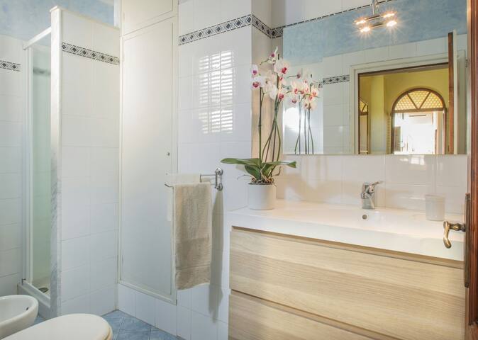 Alloggio fino a 35p in pieno centro gallery image 5