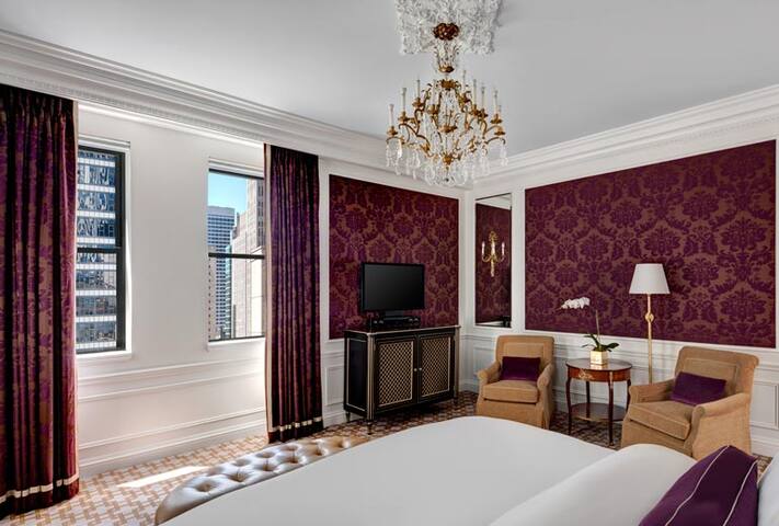 Luxury on 5th Ave St. Regis 2 King BR Suite 5 Star gallery image 2