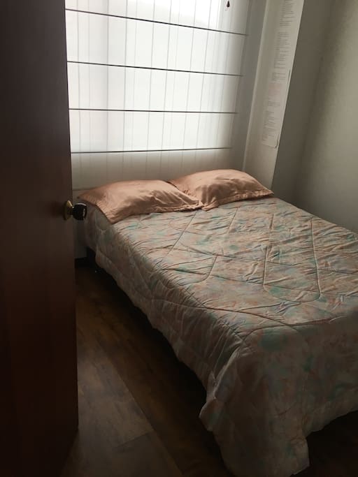 Habitación con cama doble