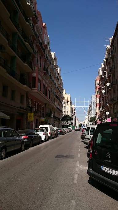 Al fondo la estación del Norte situada a 10 minutos andando.