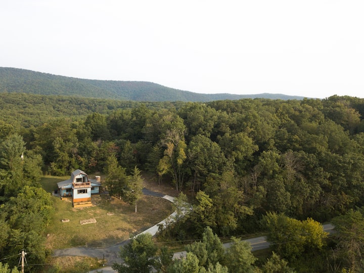 Modern Mid Century Home + Mountain Views + River Houses for Rent in