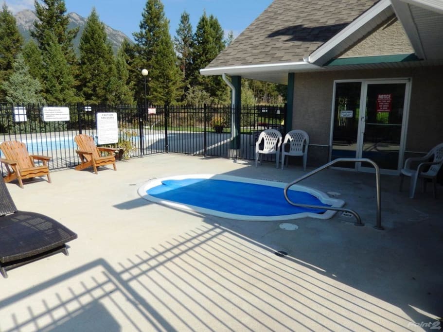 Outdoor hot tub. End your day with a restorative hydrotherapy for a deep night's sleep.