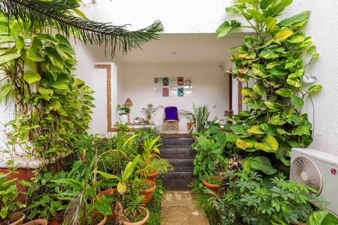 Amigos Goa villa pool view 167 five star reviews
