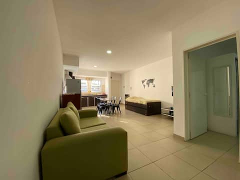 Top Airbnb: Apartment with breakfast and garage included in Partido De Esteban Echeverría