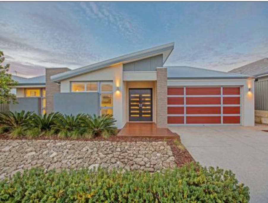 Welcome to Magnificent Beach Retreat Holiday Home