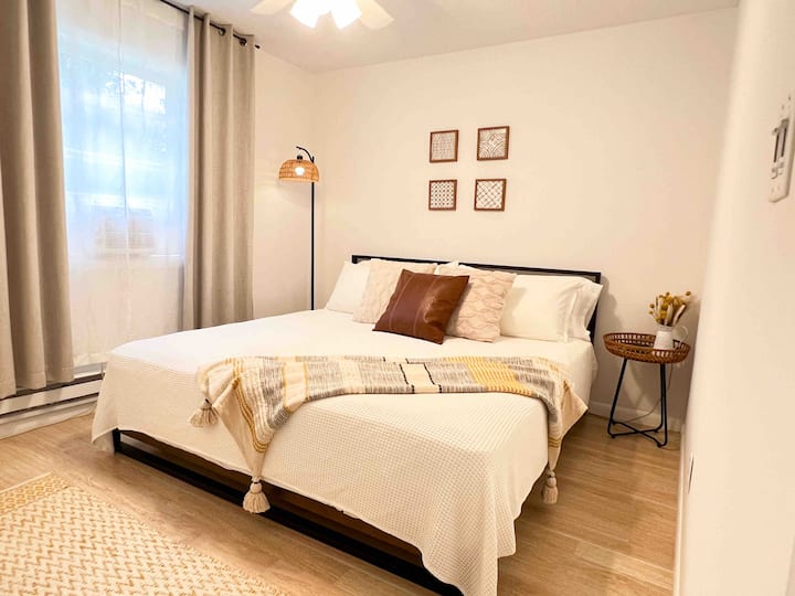 سرير بحجم كبير - غرفة نوم ثانية