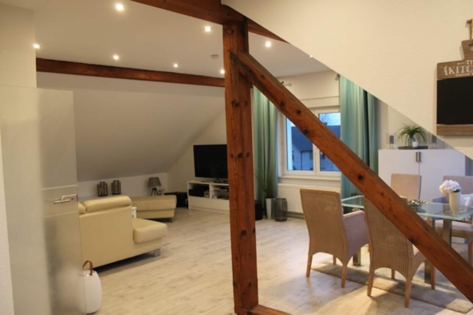 Top floor apartment with trade fair connection