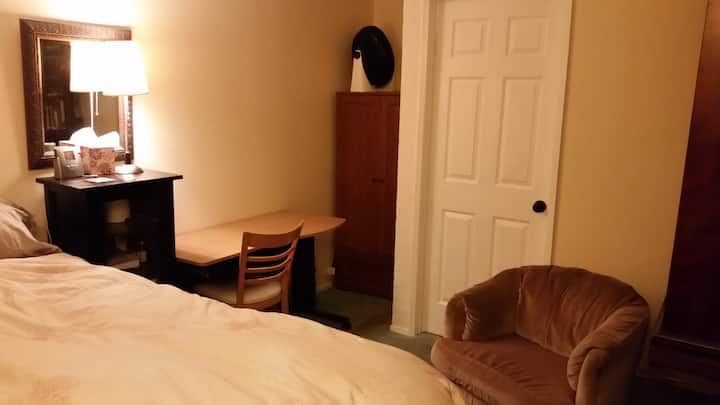 Warm & inviting room with a view