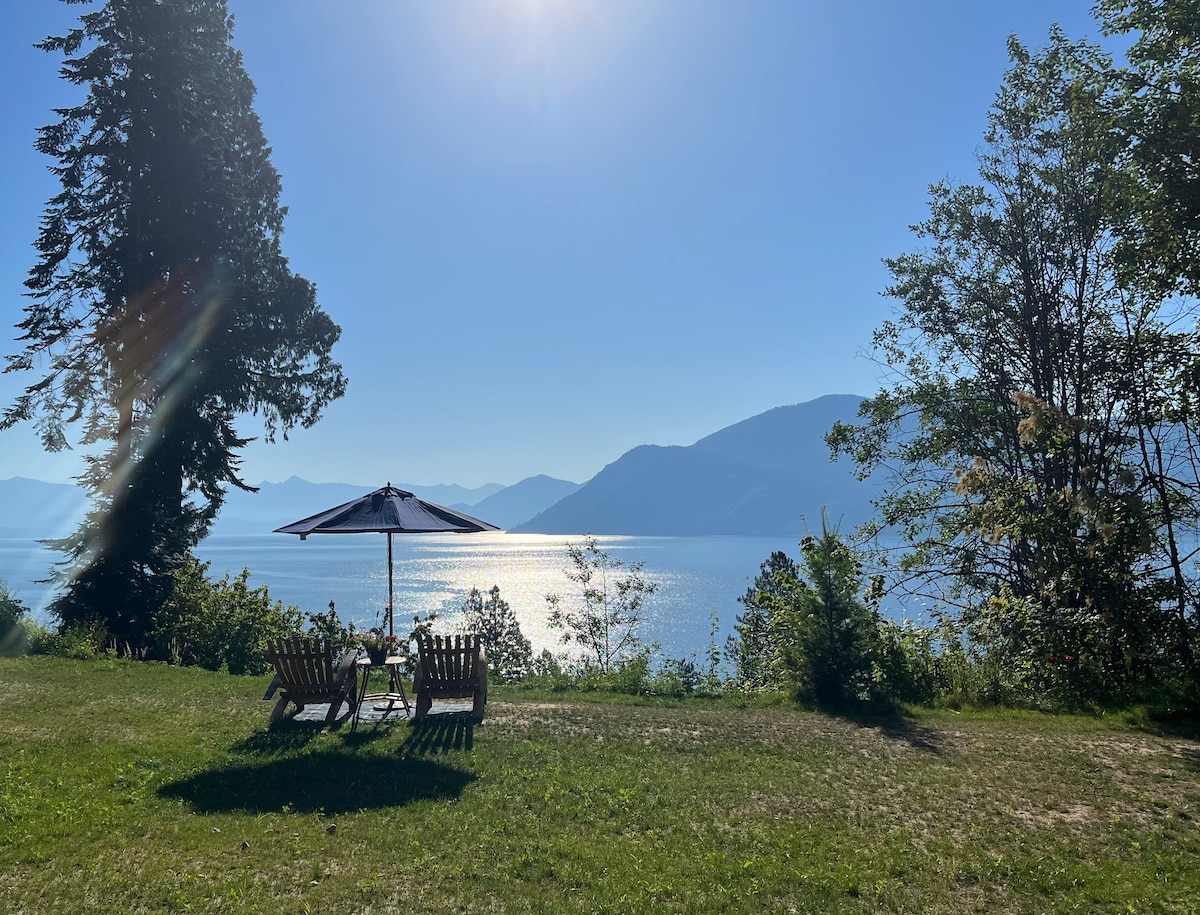 Cozy 1 BR Tiny Home w/ Amazing Mountain Views Tiny houses for Rent in